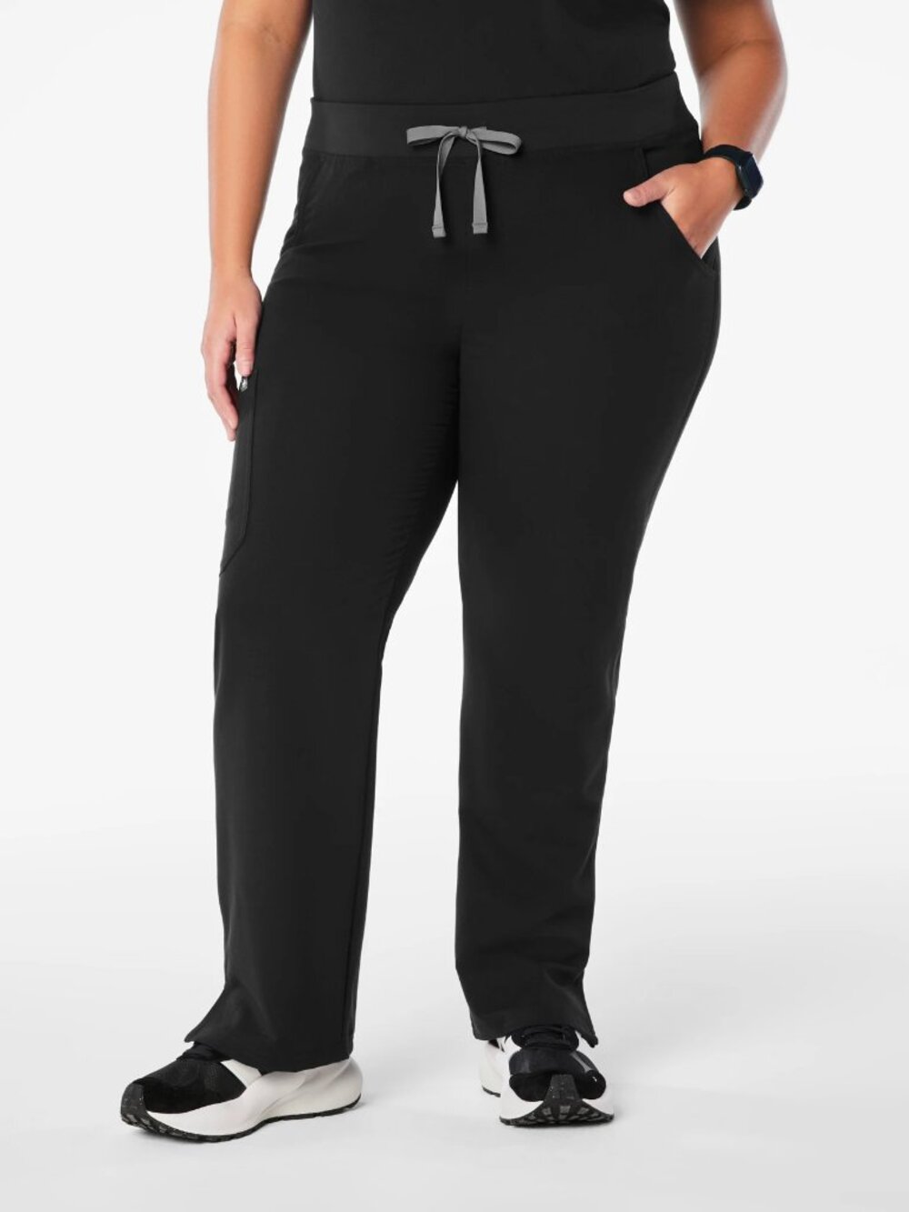 Figs Women's Black Kade Cargo Straight Leg Scrub Pants